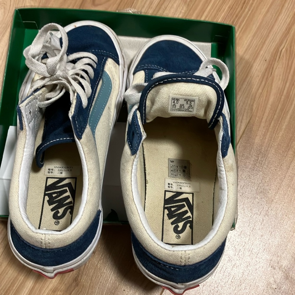 Vans sneakers